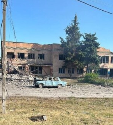 Щонайменше 1 людина загинула і 3 поранені внаслідок обстрілу окупантами Дробишевого на Донеччині