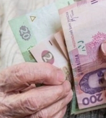 Пенсіонери в Україні отримають підвищені виплати у червні