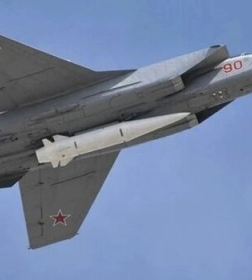 По всій Україні оголошено повітряну тривогу через зліт у РФ МіГ-31К