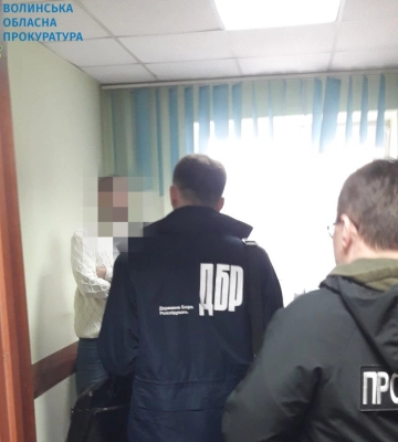 Кіберполіцейського з Волині судитимуть за шахрайство та підроблення документів