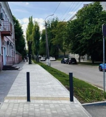 Озеленення та інклюзивність: у Дніпрі показали, як виглядає відремонтована вулиця