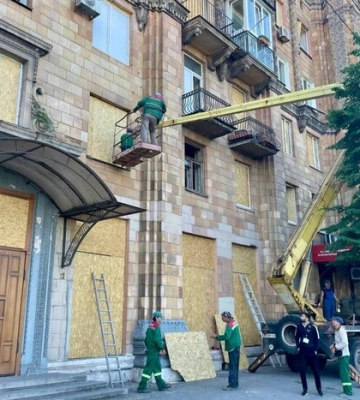 Ночью россияне массированно атаковали Запорожье: попали в энергообъект, есть разрушения