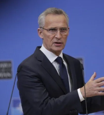 Столтенберг прокоментував наступ рф на Харківщину