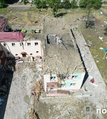 На Донетчине российские войска повредили детский сад, ранены 5 человек