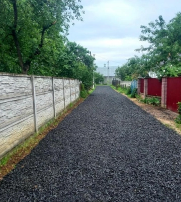 На одному з провулків Костополя відремонтували ділянку дороги, яка підтоплювалася