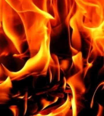 На Волині горів майже гектар сухої трави та зайнялося в дровітні