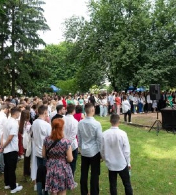 Талановитих ужгородських школярів відзначили грошовими преміями