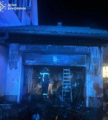 У Чернівцях та Мамаївцях учора сталося дві пожежі
