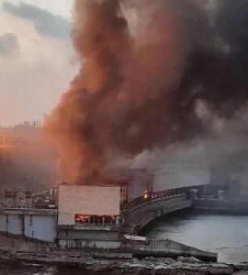 Ракетный удар по ДнепроГЭС в Запорожье и международные визиты Зеленского. Главное за выходные