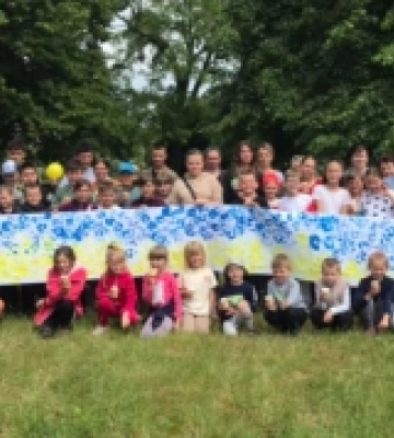 На Рожищенщині зібрали 500 енергетичих пакунків для захисників. ФОТО
