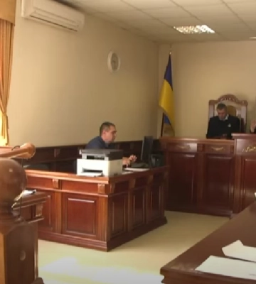 Через розлучення з дружиною пішов на крадіжку: завідувачу аптеки в Луцьку загрожує вісім років тюрми