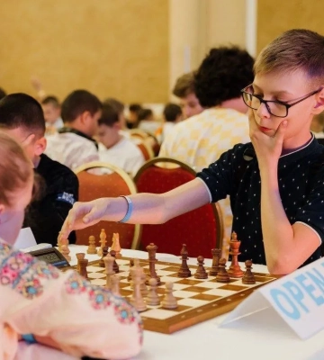 Дніпропетровщина встановила національний рекорд по наймасовішій грі у шахи 
