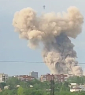 В окупованому Донецьку прогриміли сильні вибухи (відео)