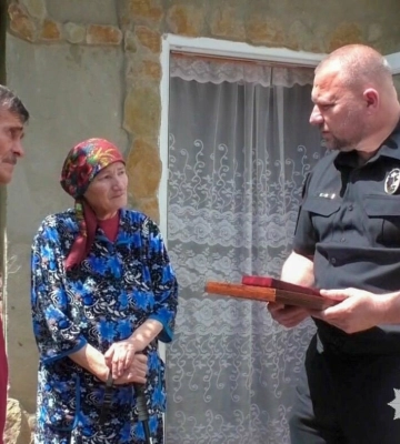 Зеленський посмертно нагородив державними медалями поліцейського з Одещини, - ФОТО