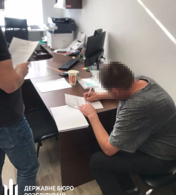 На Буковині викрито посадовців, які організували незаконну рубку лісу на майже 4 млн грн