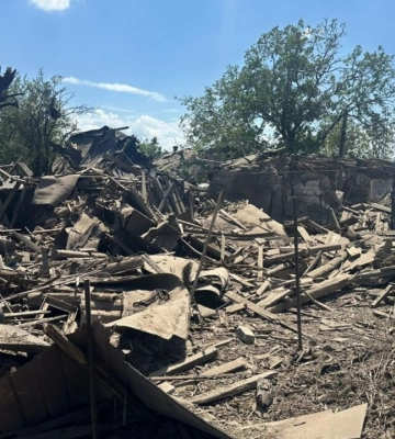росіяни скинули КАБ на село на Донеччині, а потім завдали повторний удар: серед загиблих 12-річний хлопчик