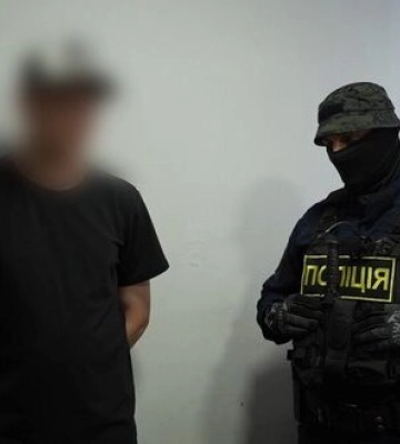 Вимагав $1 тис. за зняття автівки з військового обліку: В Одесі затримано працівника ТЦК. ВІДЕО+ФОТО