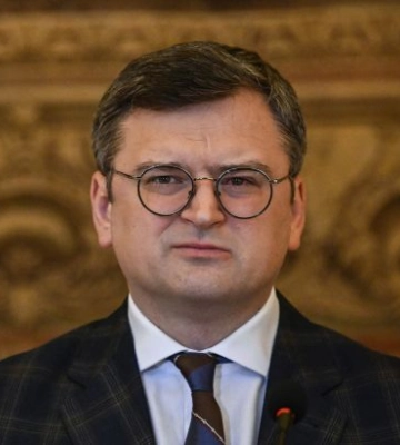 Україна працює із союзниками, аби розширити застосування їх зброї для ударів по рф, - Кулеба