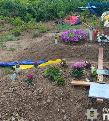 На Тернопільщині вчинили наругу над могилами захисників України: поліцейські встановили зловмисника. Фото