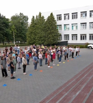 Оздоровлять понад 3 тисячі дітлахів: у Луцьку запрацювали пришкільні літні табори