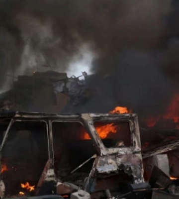 РФ атакувала Дніпро: внаслідок падіння уламків ракет постраждали люди, зокрема діти