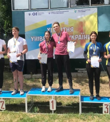Сумські студенти відзначилися на універсіаді зі стрільбі з луку