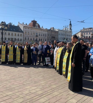 У Чернівцях вшановують памʼять дітей, які загинули через агресію Росії