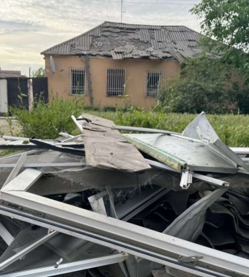 Ракетний удар по Дніпру 4 червня: є поранені, пошкоджена інфраструктура