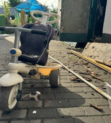 Падіння уламків спричинило пожежу в Дніпрі — семеро постраждалих (, )