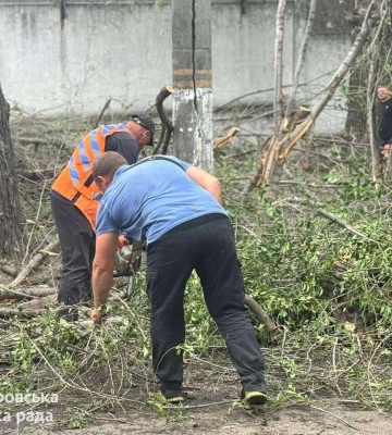 Постраждало 16 багатоповерхівок, 31 приватний будинок, а ще школа та лікарня — наслідки ракетної атаки по Дніпру 4 червня