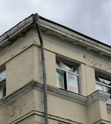 Російські окупанти пошкодили школу №6 у Дніпрі, яка пережила Другу світову війну