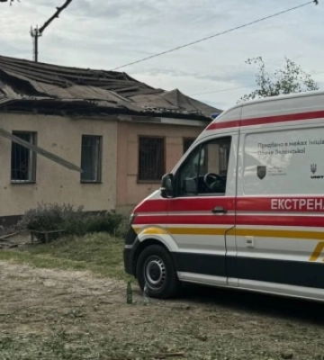 РФ атакувала Дніпро: внаслідок падіння уламків ракет постраждали люди, зокрема діти