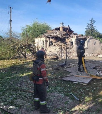 Наслідки обстрілу Білозерки показала місцева влада (відео)