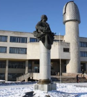 Погруддя російському вченому Ломоносову демонтували в Харкові