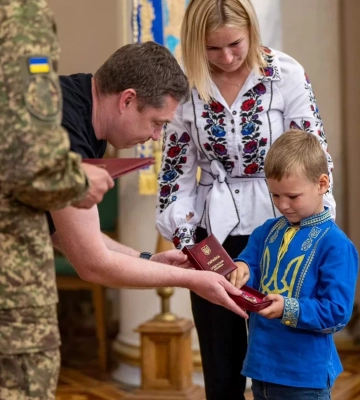 Вісімнадцять загиблих військових зі Львівщини нагородили орденами «За мужність»