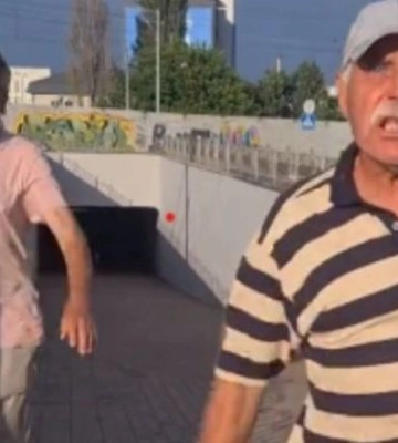 В Києві на волонтерку напали проросійськи налаштовані чоловіки