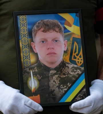 В Ужгороді попрощалися із загиблим воїном Романом Гапаком
