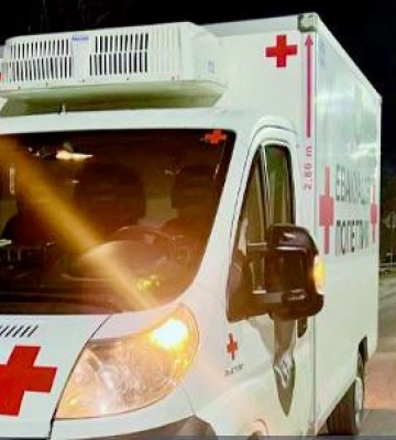 У Рівному жінка вирішила перебігти дорогу з дитиною на руках (ВІДЕО)