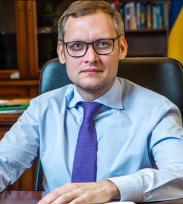 За экс-замглавы ОП внесли залог в 10 миллионов За экс-замглавы ОП внесли залог в 10 миллионов