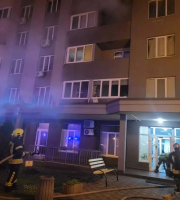 Під Києвом виникла пожежа в 26-поверховому будинку (ФОТО)