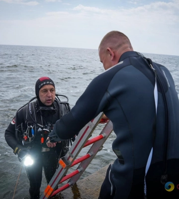 В Одесі знайшли взуття рівненської поліцейської, яку хвилею змило в море