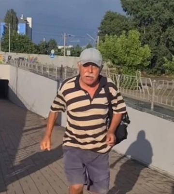 В Києві на волонтерку напали проросійськи налаштовані чоловіки