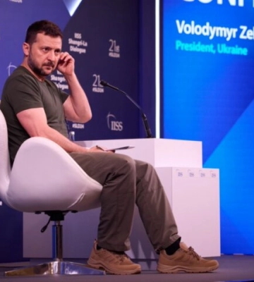 Зеленський повернувся до Києва і провів Ставку: говорили про зміни на полі бою, розміщення очікуваних систем ППО та &quot;світло&quot;