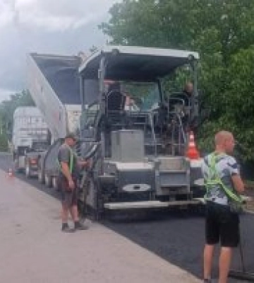 Близько 7 км автошляху відновлюють на Мукачівщині