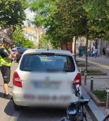 Залишили авто на велосмузі: у Києві покарали низку «героїв паркування», фото