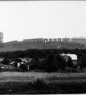 Яким був Луцький замок у 80-роках минулого століття: чорно-білі фото