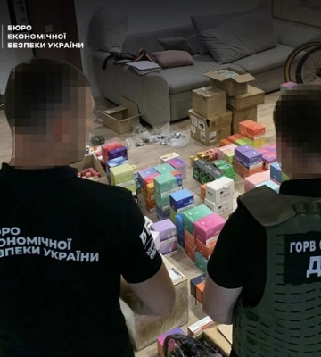На Черкащині викрито мережу з нелегального продажу електронних сигарет