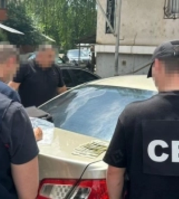 На Закарпатті затримали адвоката, який пропонував за гроші «відмазувати» засуджених за «неявку» до органів пробації