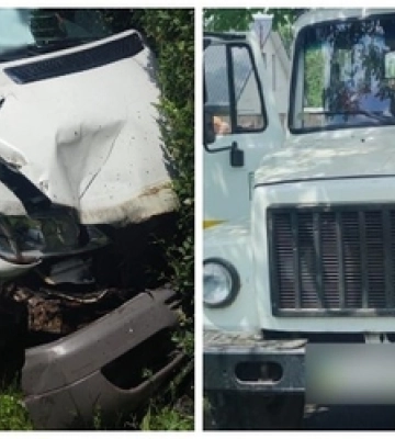 На Волині бус зіткнувся з вантажівкою – травмувався водій 