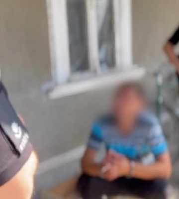 Побив до смерті через ревнощі: поліцейські затримали жителя Одеського району
